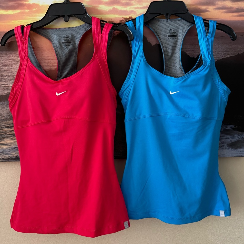 Nike/ Activewear/Women/ Dry-Fit/ Set of 2 Sport tank tops/ XS
